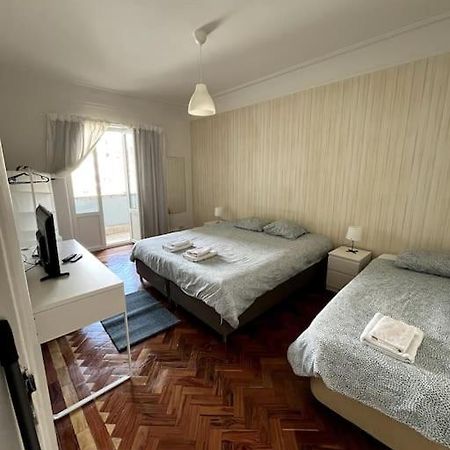 Habitacion Privada Para 3 Grande Con Balcon Lisbon Luaran gambar