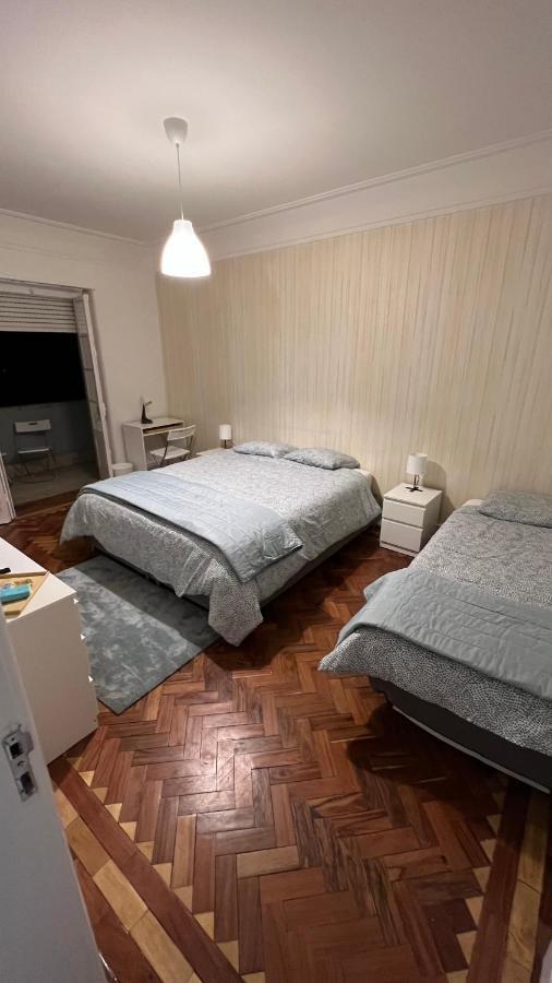 Habitacion Privada Para 3 Grande Con Balcon Lisbon Luaran gambar