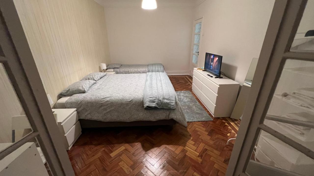 Habitacion Privada Para 3 Grande Con Balcon Lisbon Luaran gambar