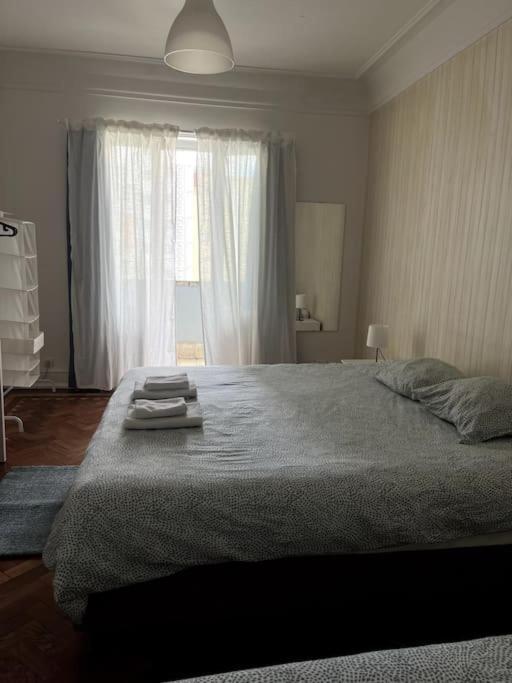 Habitacion Privada Para 3 Grande Con Balcon Lisbon Luaran gambar