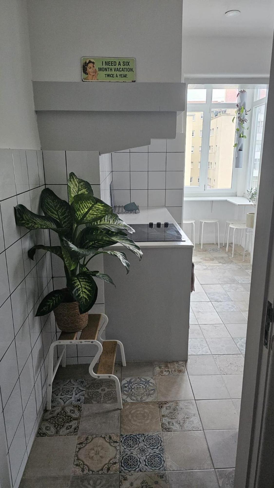 Habitacion Privada Para 3 Grande Con Balcon Lisbon Luaran gambar